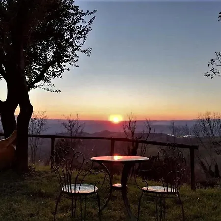 ベッド・アンド・ブレックファスト Casale La Pietra Gialla *