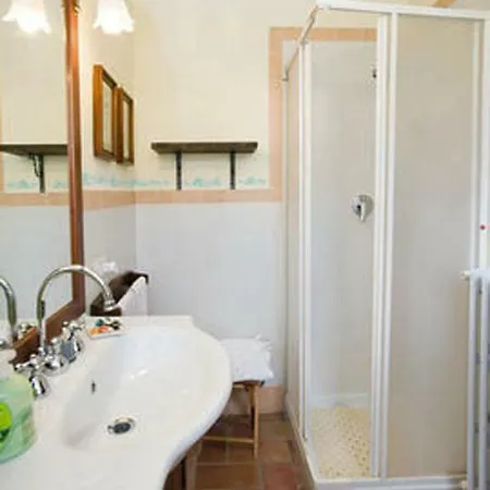 Casale La Pietra Gialla ベッド・アンド・ブレックファスト Lugnano in Teverina