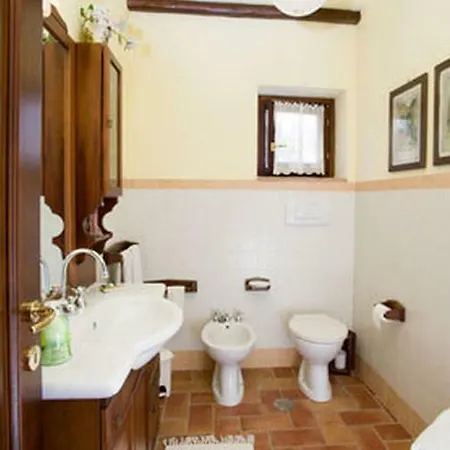 ベッド・アンド・ブレックファスト Casale La Pietra Gialla *